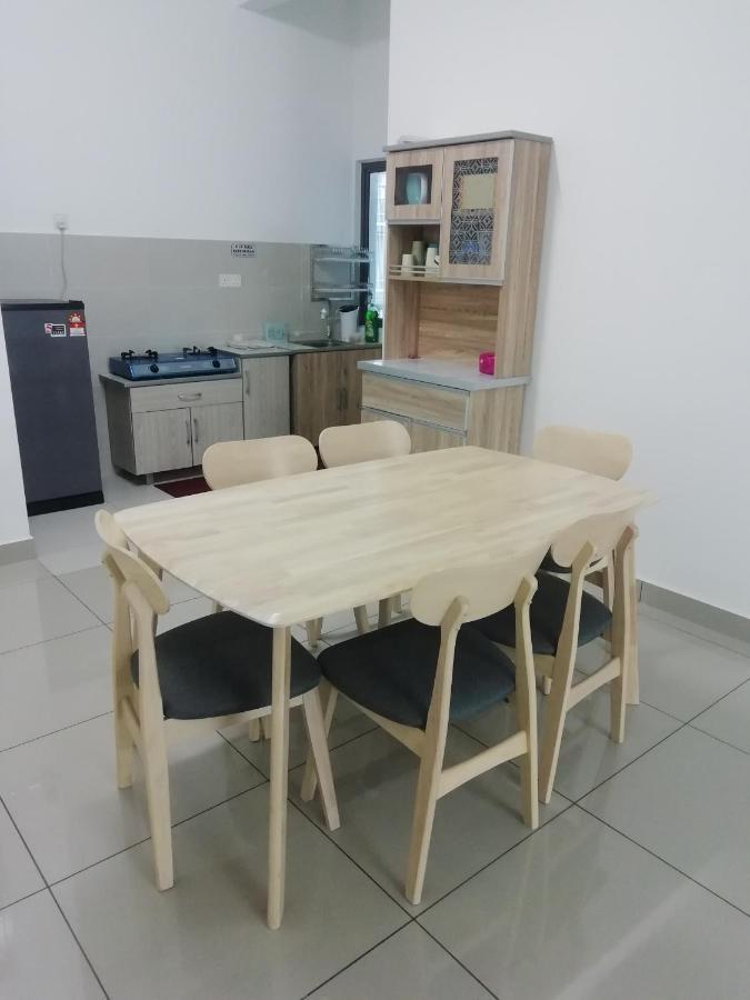Fz Almyra Homestay Kajang Eksteriør bilde