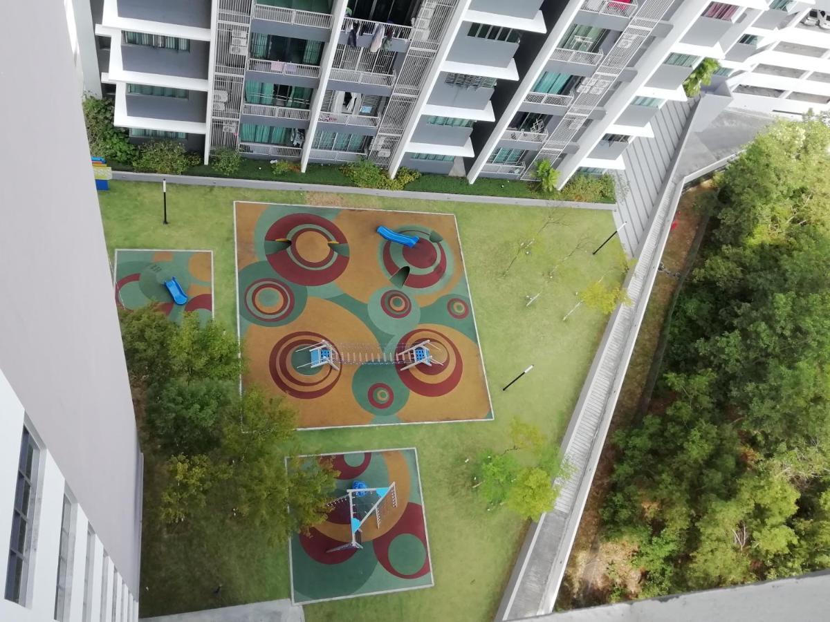 Fz Almyra Homestay Kajang Eksteriør bilde